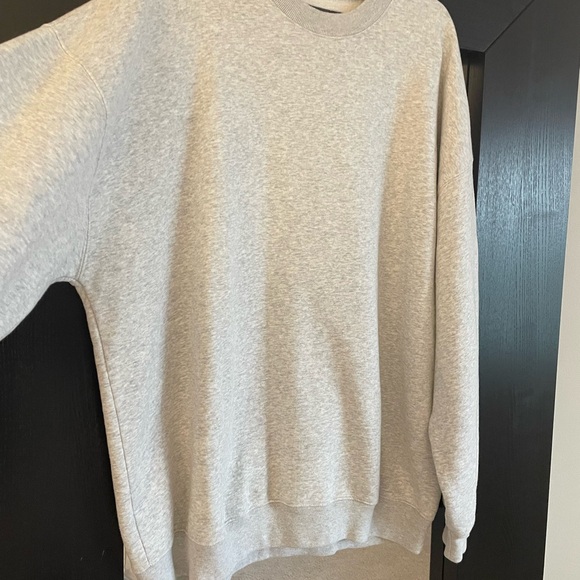 Essential Crew - Picture 7 of 9